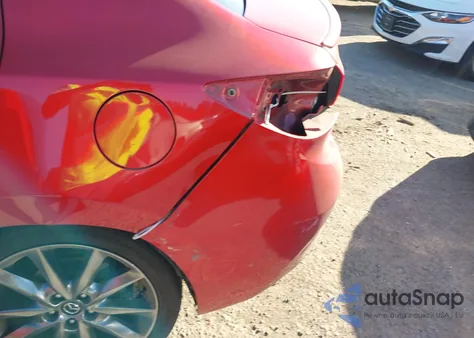 2018 Mazda Mazda3 Touring из США, поврежденный, VIN 3MZBN1V32JM187045